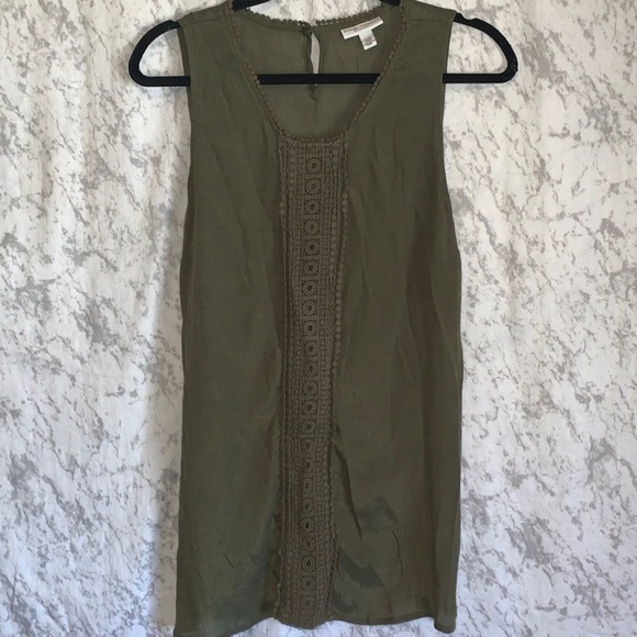 Liz Lang Maternity Top Sleeveless Gauze with Embroidery Olive Green Size Large - Picture 6 of 6